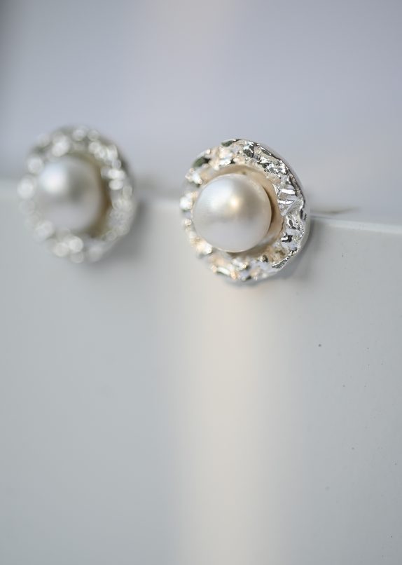 Molten Studs - Image 4