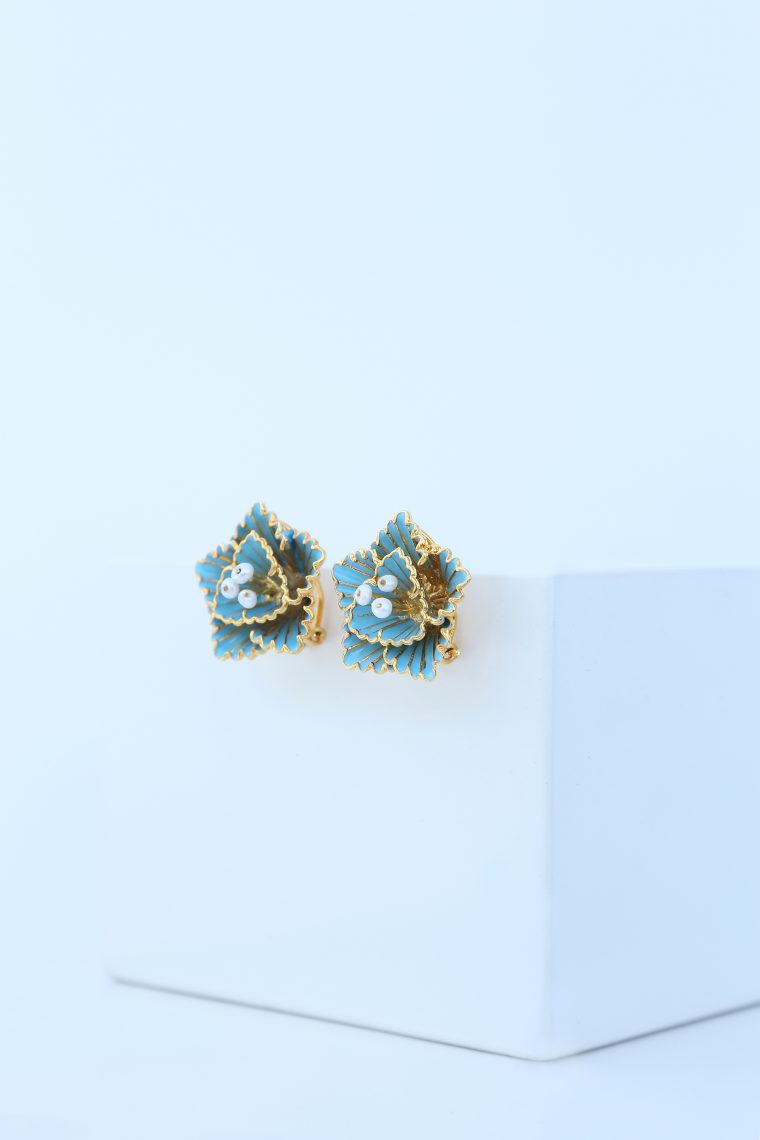 Blue Hibiscus Earrings - Image 3