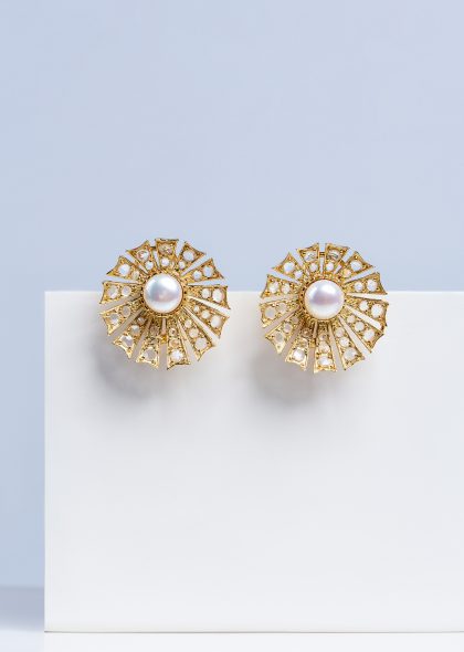 Quartz Oyster Earrings