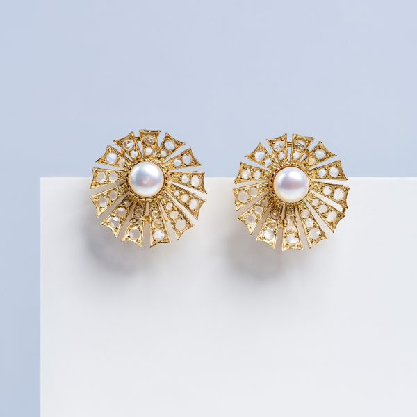 Quartz Oyster Earrings